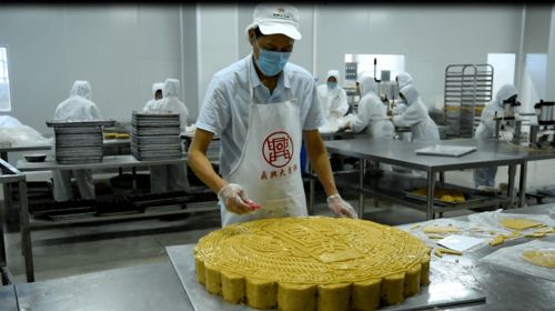李子柒與三只松鼠齊聚食品賽道 品牌合作的“芬芳”意蘊